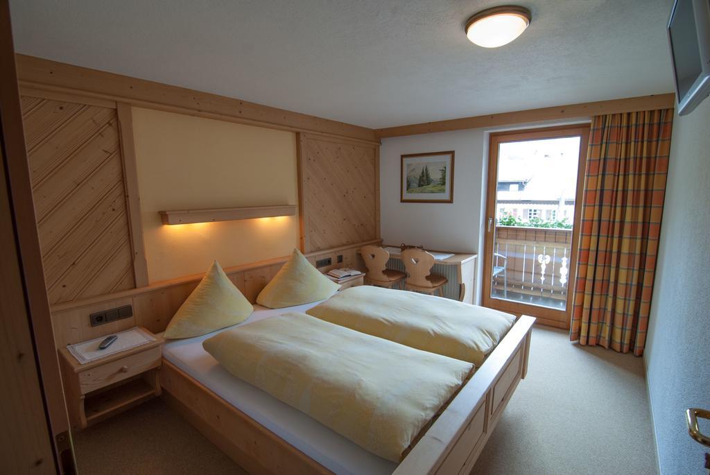 Appartement Pension Strolz Bichlbach Habitación foto
